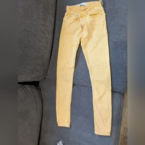 Zara Women's Skinny Jeans in Mustard Yellow